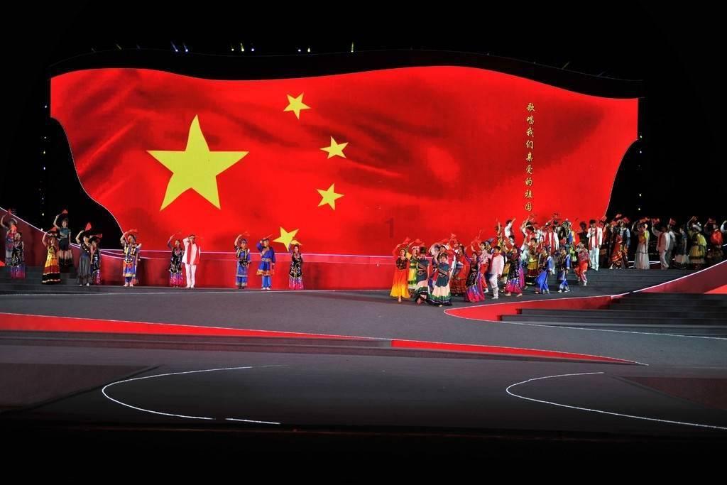 2012年,一80后女模自称比尔盖茨前妻,骗福建富豪千万元,终被捕